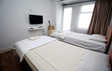 Easton Park Residence 1051 Jatinangor (TW Bed)