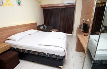 Easton Park Residence 1950 Jatinangor (Queen Bed)